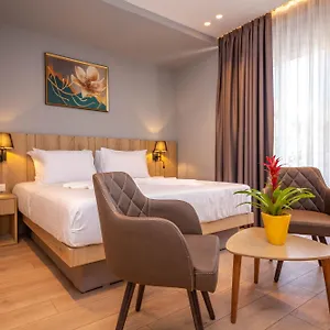 Hotel Azure Sarandë